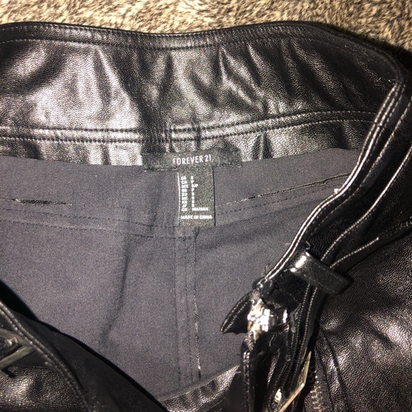 Black Leather Mini Skirt - Picture 5 of 5